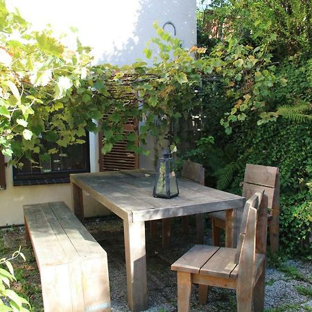 Ferienwohnung Mit Garten Aachen Bagian luar foto