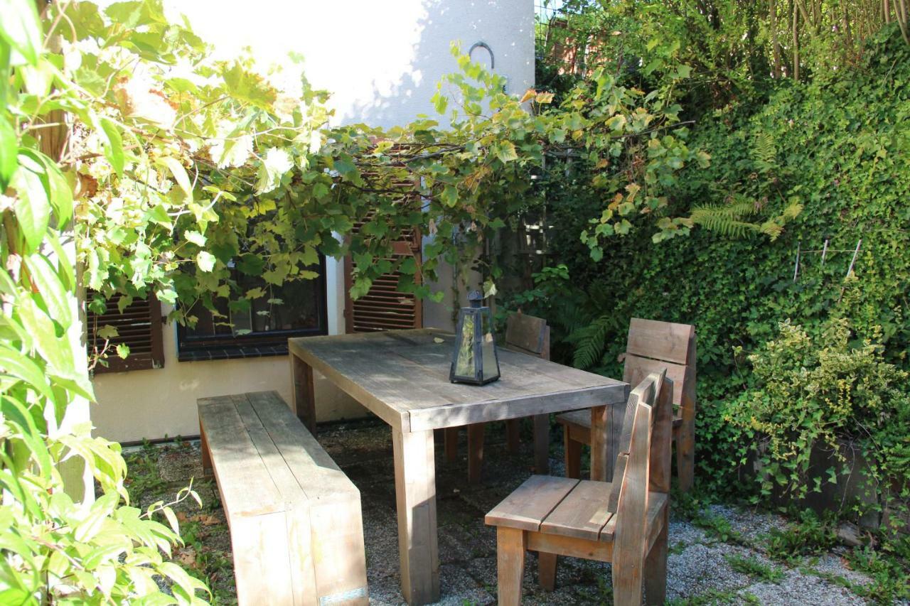 Ferienwohnung Mit Garten Aachen Bagian luar foto